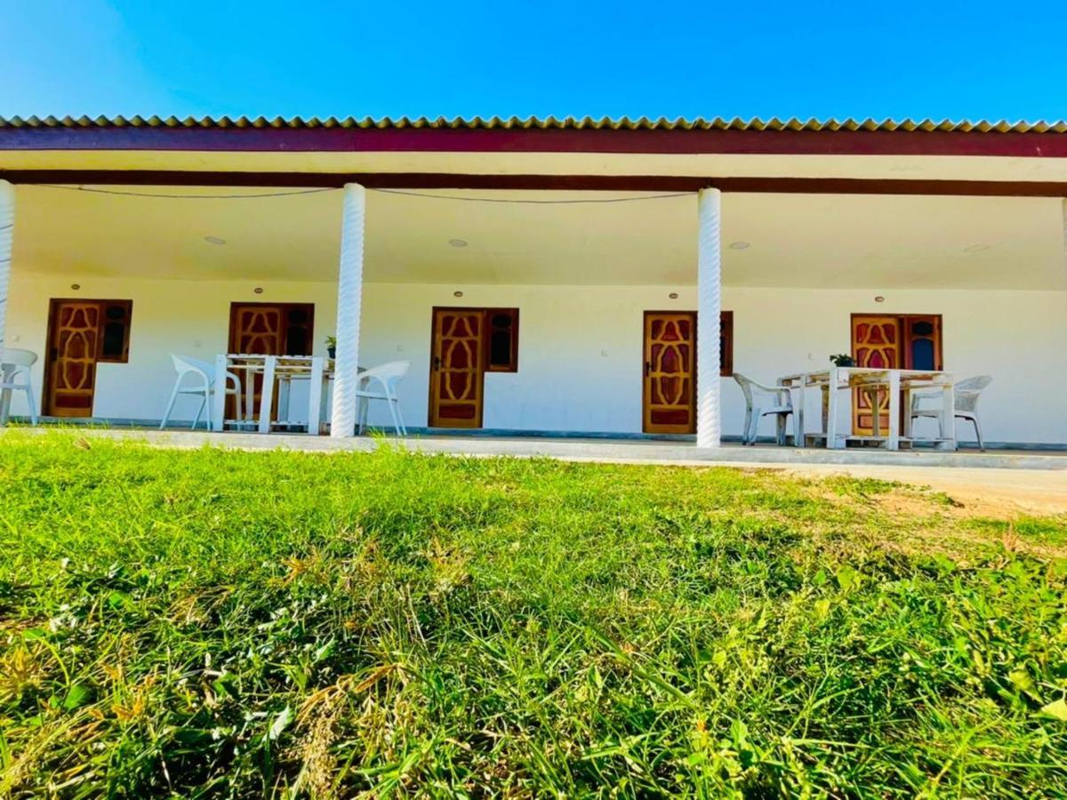 Ratnam Hotel Jaffna Esterno foto