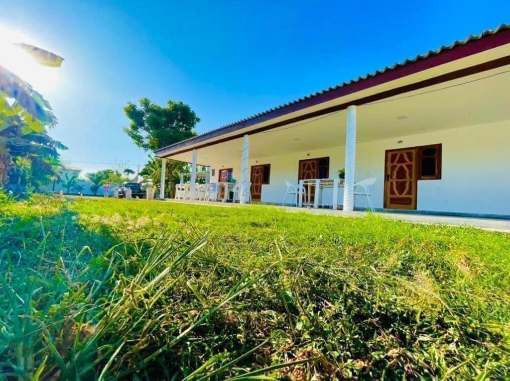 Ratnam Hotel Jaffna Esterno foto